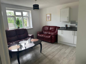 Lovely 2 bedroom Flat at Palm Court in Bournemouth,5 minutes away from beach, whole flat is yours for the time you stayed